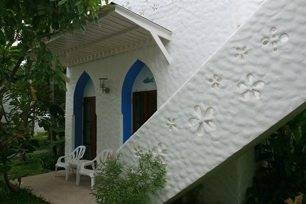 Baanmontra Beach Resort - Bankrut Esterno foto