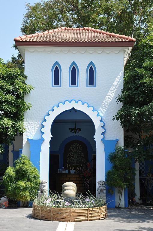 Baanmontra Beach Resort - Bankrut Esterno foto